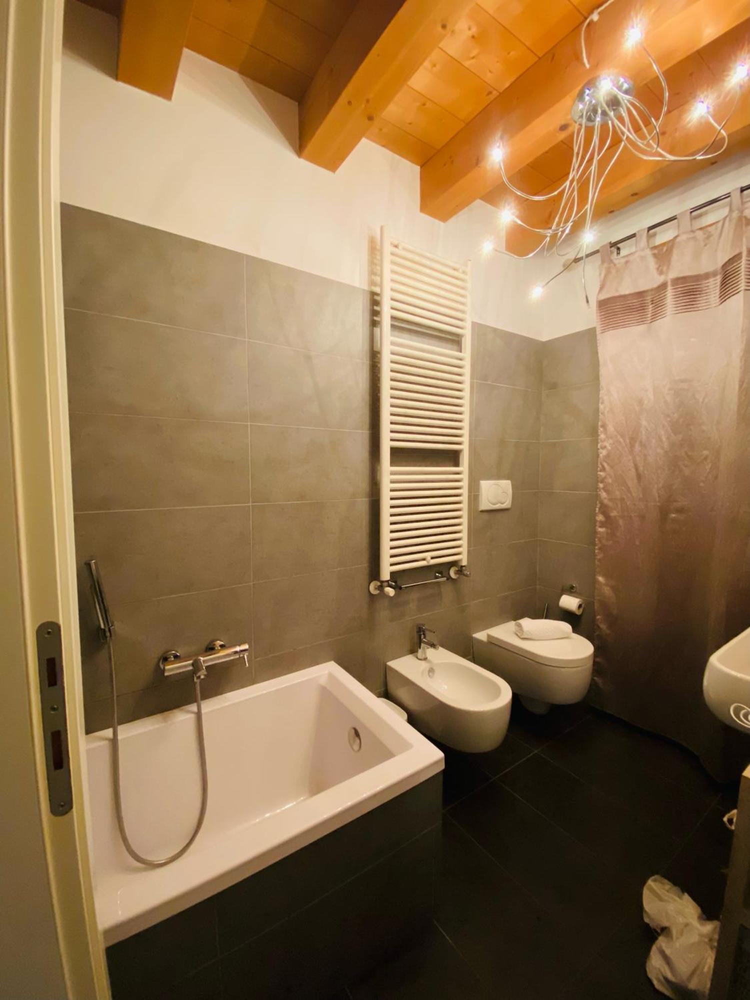 Central Luxury Garden Guest House Местре Екстер'єр фото